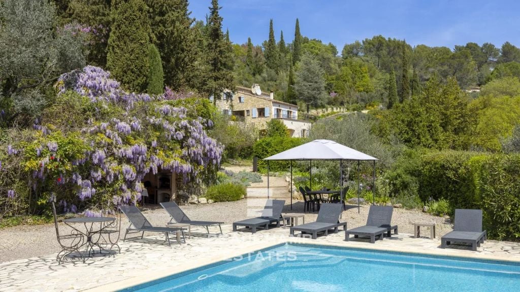 EXCLUSIVE LISTING – Private estate 9 bedrooms with river access – Fayence