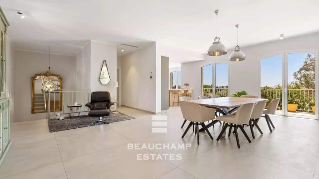 Neo-Provençal 5-Bedroom Villa with Partial Sea Views – La Roquette-sur-Siagne
