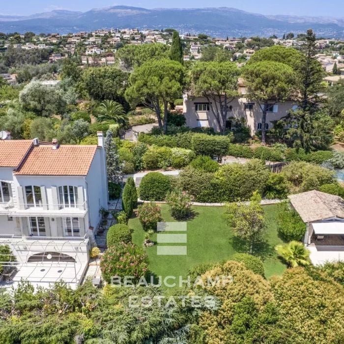 Villa 5 chambres néo-provençale avec aperçu mer – La Roquette-sur-Siagne