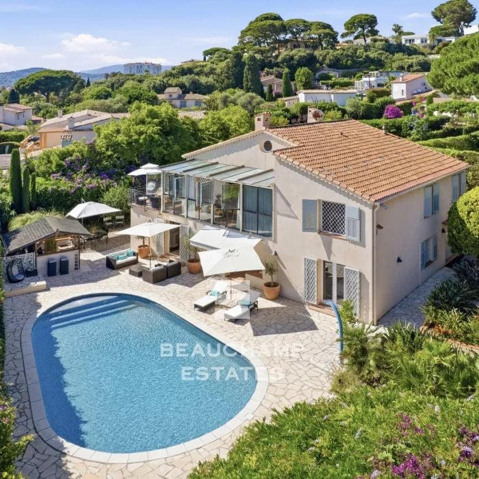 Modern 5-Bedroom Villa Within Walking Distance of the Beaches – Cap d’Antibes