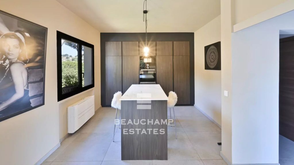 Neo-Provençal 5-Bedroom Villa with Swimming Pool – Golfe-Juan