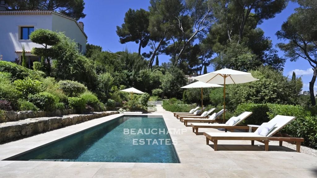 Neo-Provençal 5-Bedroom Villa with Swimming Pool – Golfe-Juan