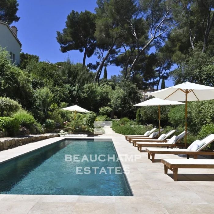 Neo-Provençal 5-Bedroom Villa with Swimming Pool – Golfe-Juan