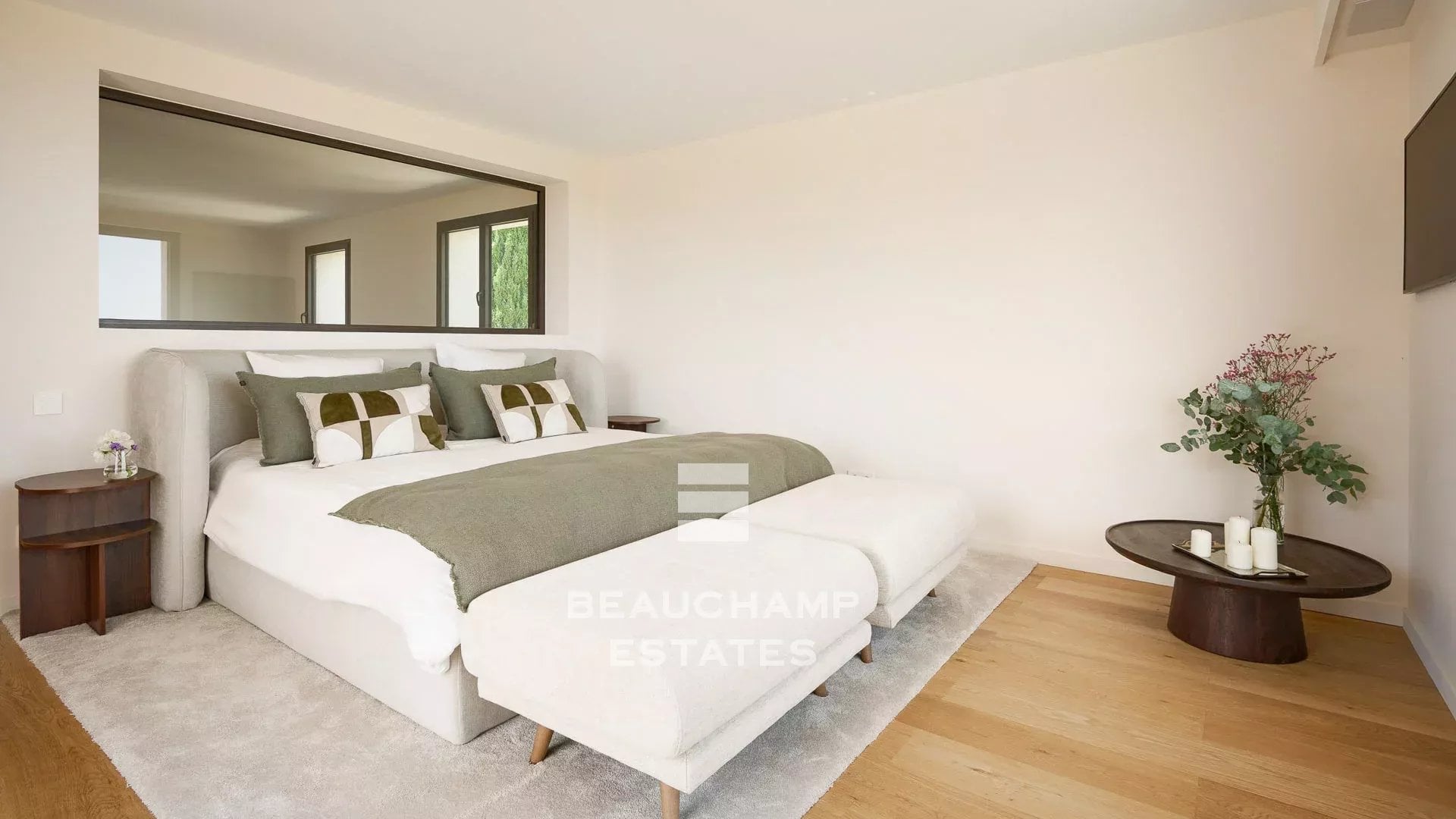 Neo-Provençal 6-Bedroom Villa with Swimming Pool and Sea View – Super Cannes Neo-Provençal 6-Bedroom Villa with Swimming Pool and Sea View – Super Cannes