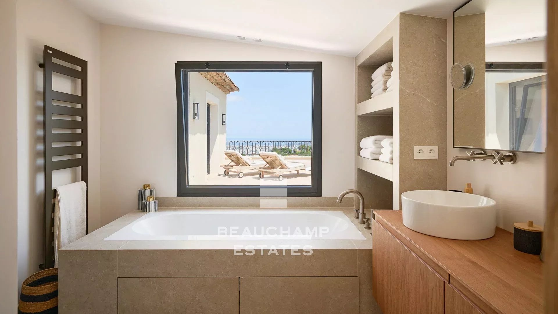 Neo-Provençal 6-Bedroom Villa with Swimming Pool and Sea View – Super Cannes Neo-Provençal 6-Bedroom Villa with Swimming Pool and Sea View – Super Cannes