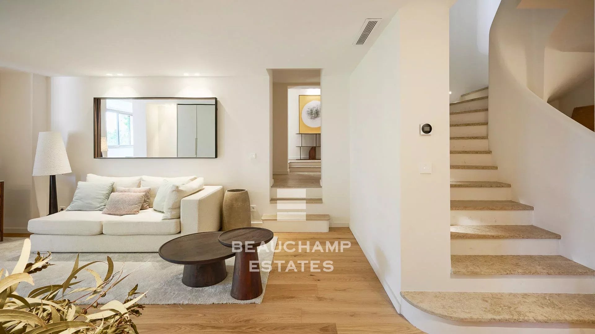 Neo-Provençal 6-Bedroom Villa with Swimming Pool and Sea View – Super Cannes Neo-Provençal 6-Bedroom Villa with Swimming Pool and Sea View – Super Cannes