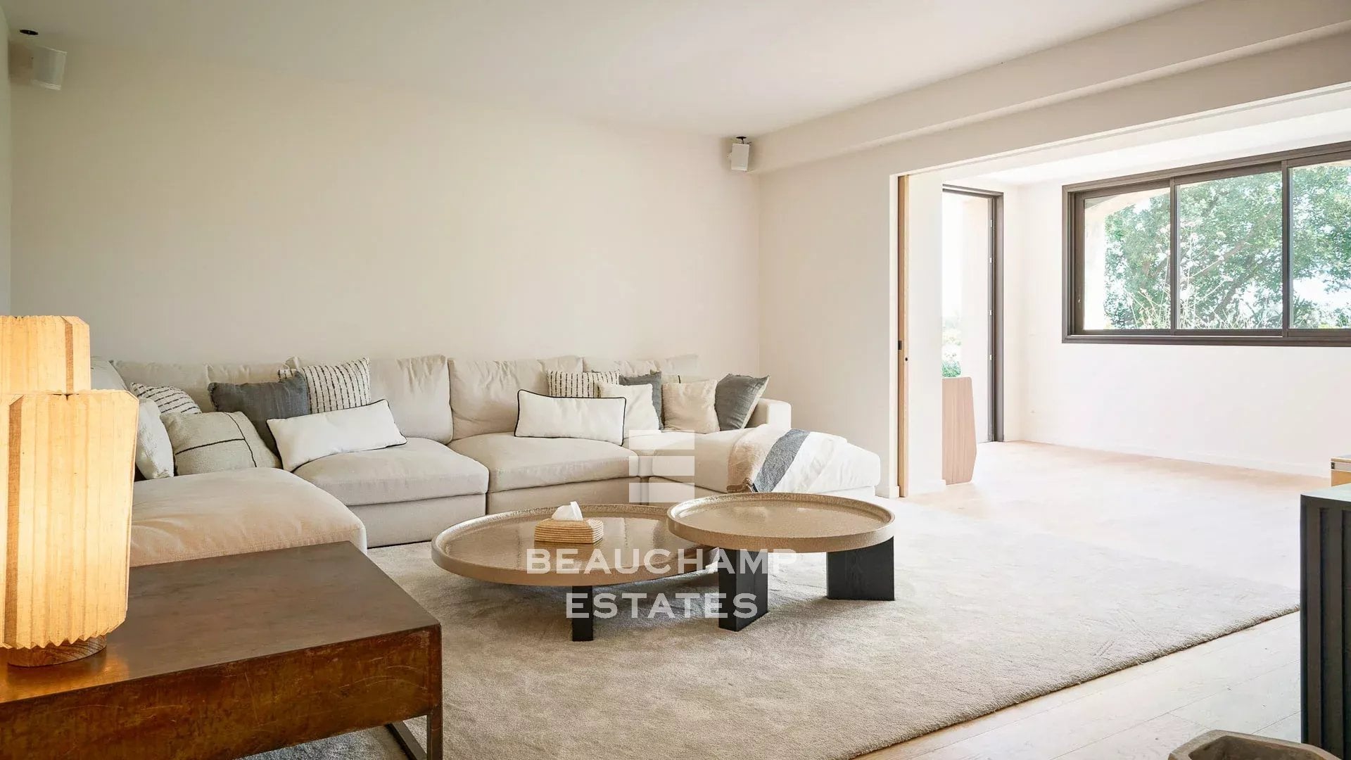Neo-Provençal 6-Bedroom Villa with Swimming Pool and Sea View – Super Cannes Neo-Provençal 6-Bedroom Villa with Swimming Pool and Sea View – Super Cannes
