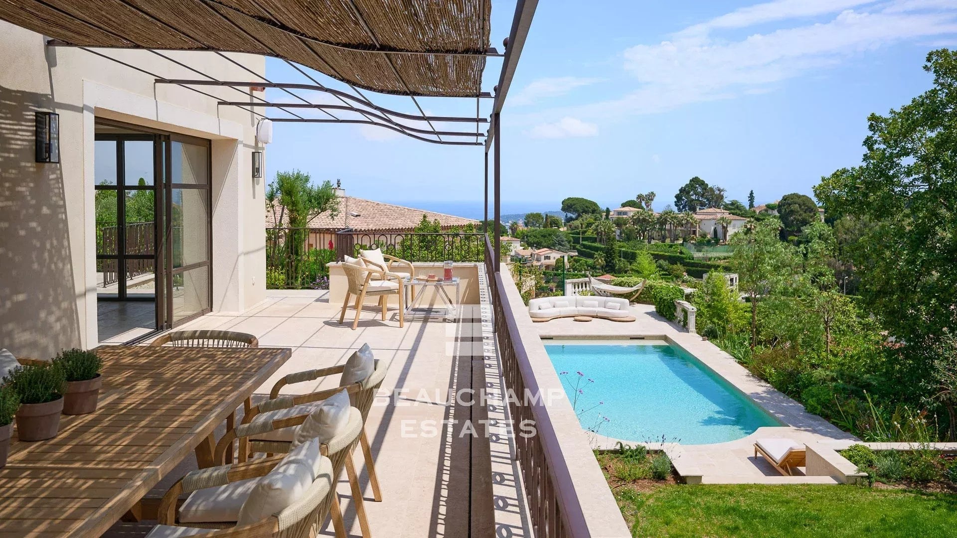 Neo-Provençal 6-Bedroom Villa with Swimming Pool and Sea View – Super Cannes Neo-Provençal 6-Bedroom Villa with Swimming Pool and Sea View – Super Cannes
