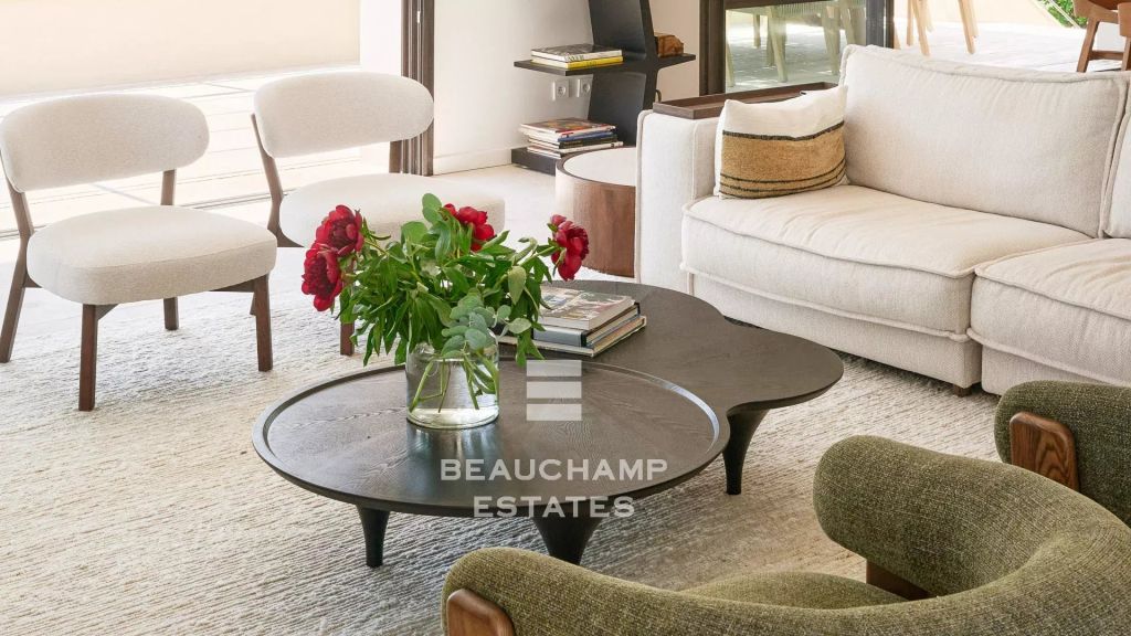 Neo-Provençal 6-Bedroom Villa with Swimming Pool and Sea View – Super Cannes