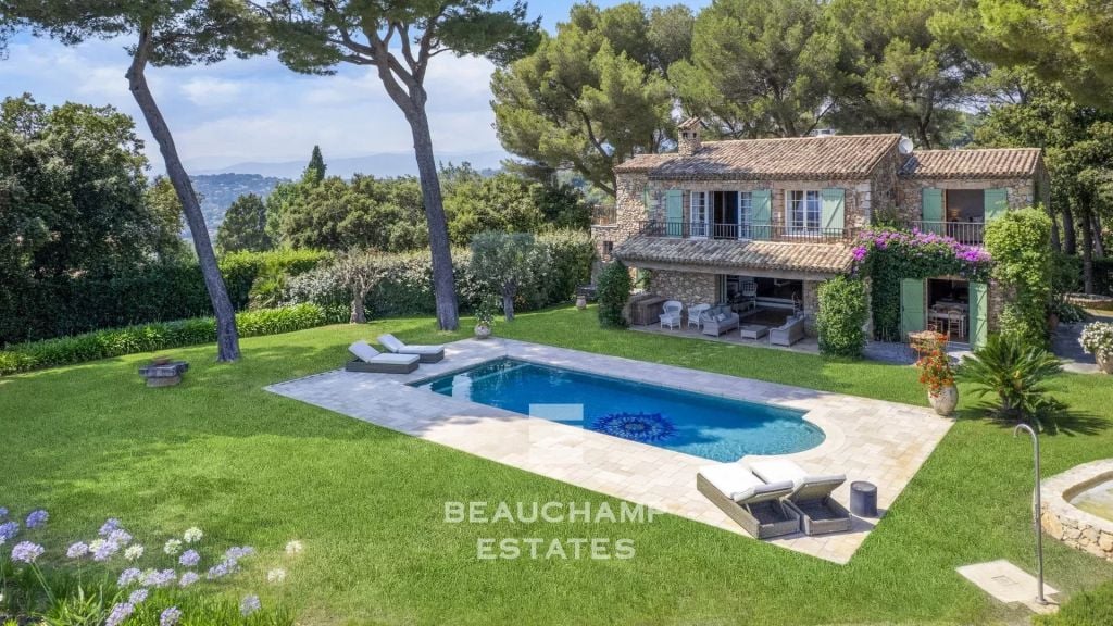 Provençal 5-Bedroom Villa with Panoramic Sea Views – Mougins