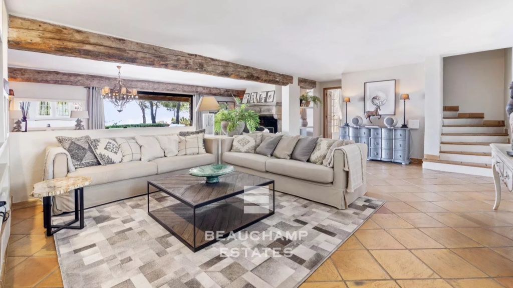 Provençal 5-Bedroom Villa with Panoramic Sea Views – Mougins