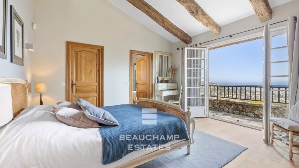 Provençal 5-Bedroom Villa with Panoramic Sea Views – Mougins