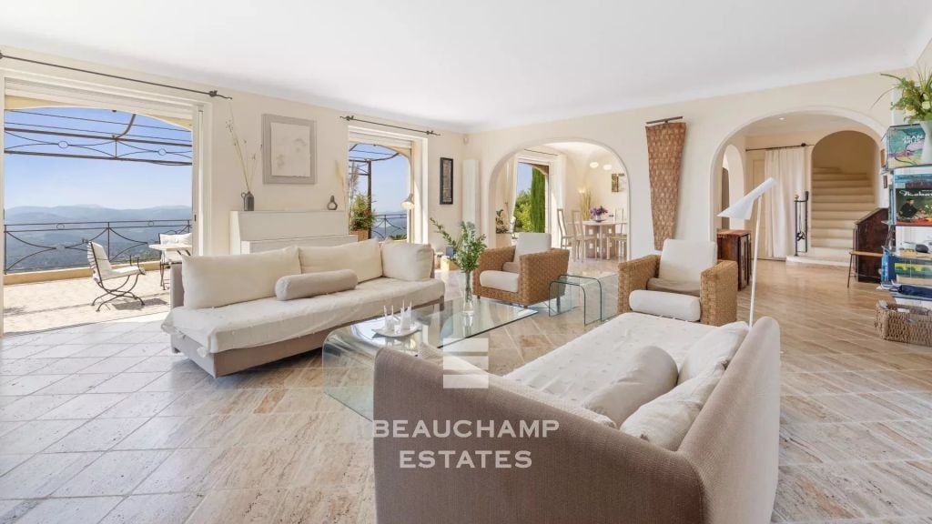 Provençal Villa with Panoramic Sea View – Spéracèdes