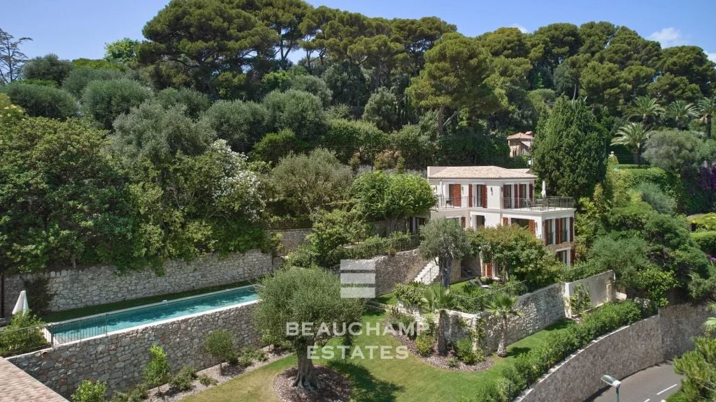 Saint-Jean-Cap-Ferrat – 4-bedroom villa with sea view
