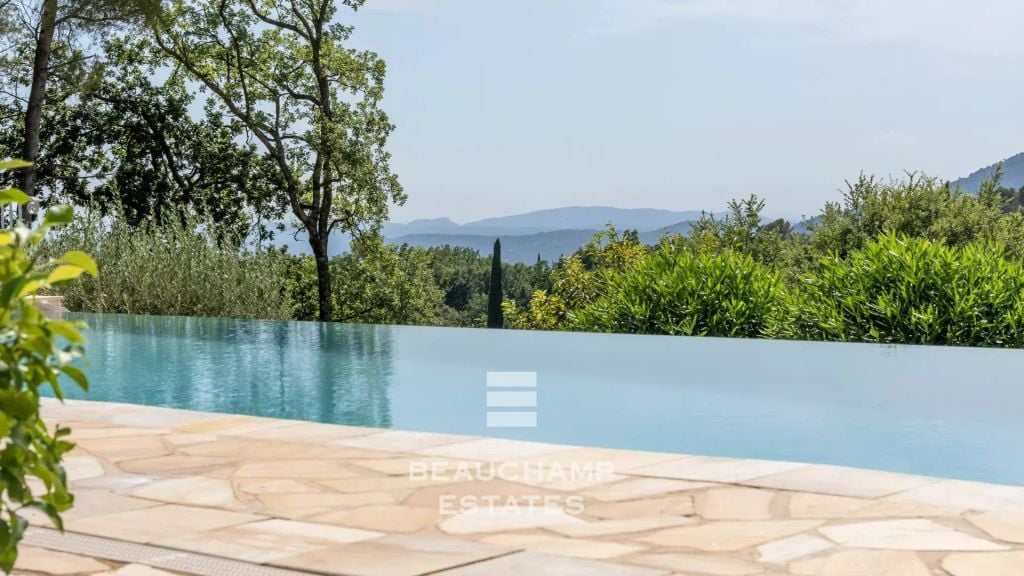 Single-storey 4-bedroom villa with panoramic views – Cabris