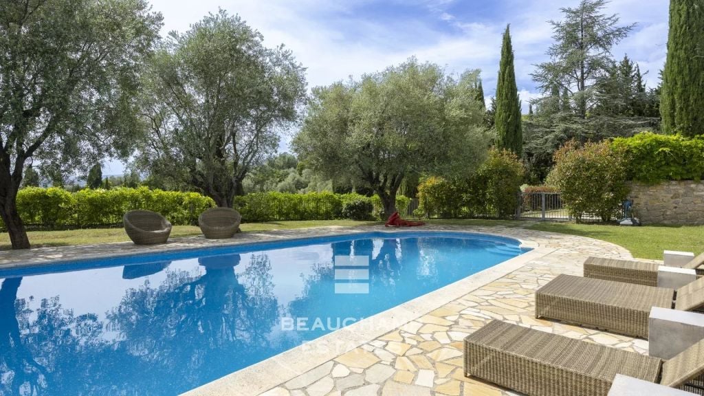 Stone Provençal property with 5 bedrooms and sea view – Grasse