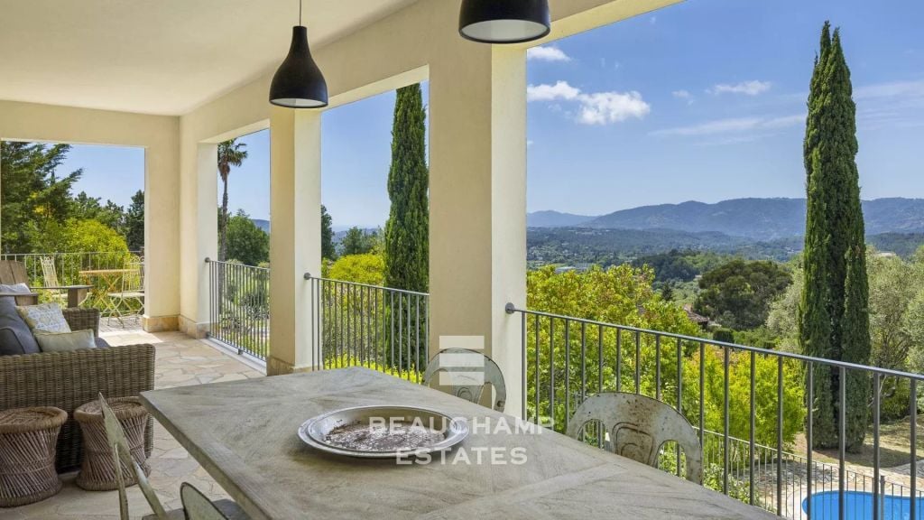 Stone Provençal property with 5 bedrooms and sea view – Grasse