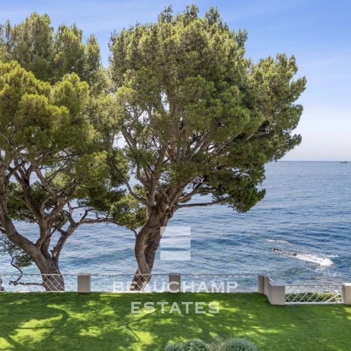 Waterfront 7-bedroom property with panoramic sea views – Beaulieu-sur-Mer