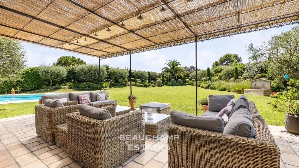 4-bedroom Provençal villa in Mougins with swimming pool
