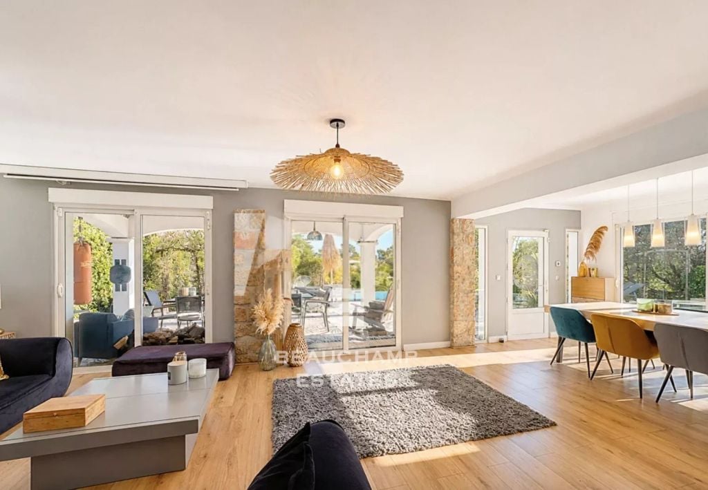 Charming 5-Bedroom Villa with Pool – Mandelieu-la-Napoule