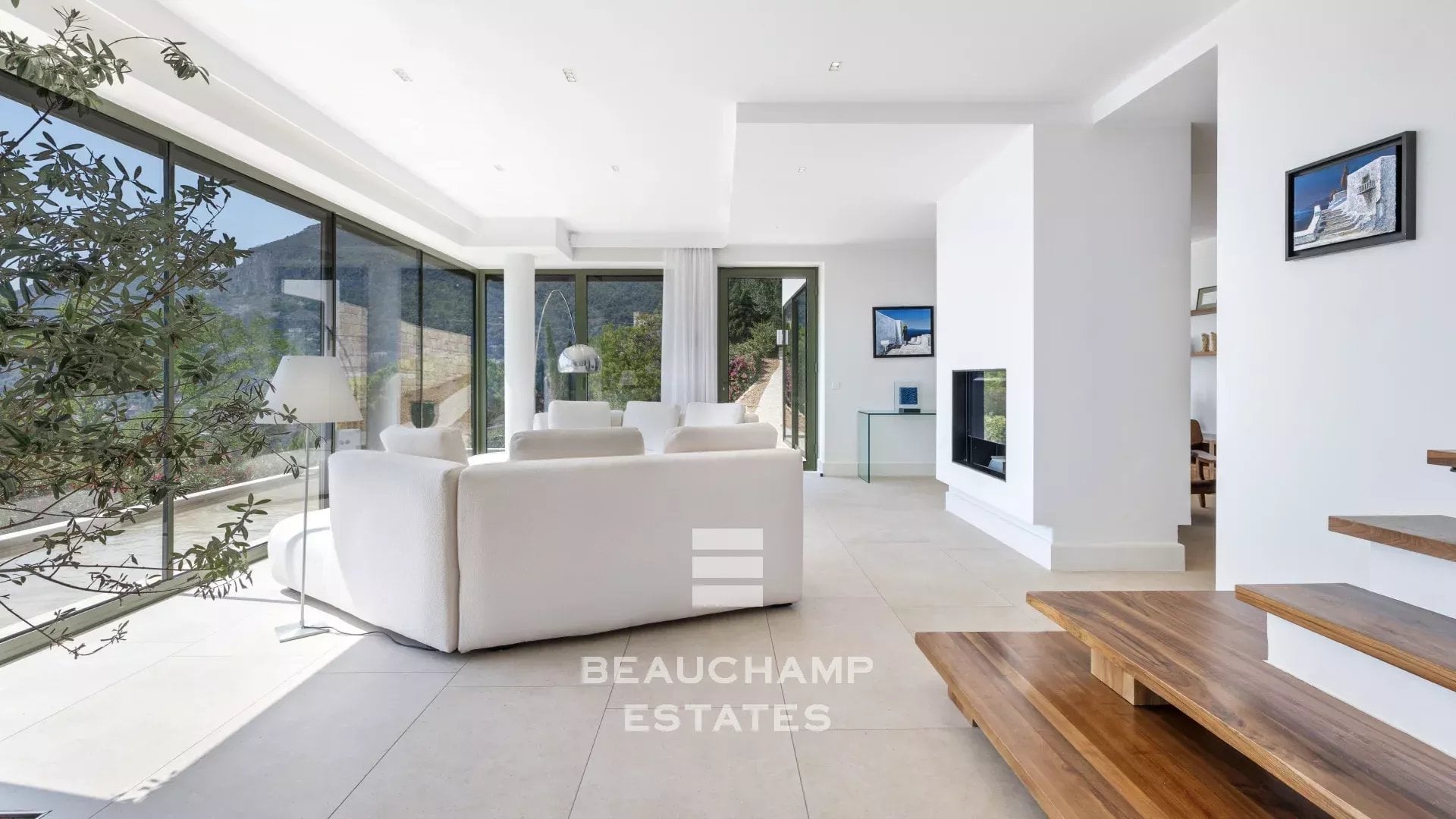 Contemporary 4-Bedroom Villa with Panoramic Sea Views – Roquebrune-Cap-Martin Contemporary 4-Bedroom Villa with Panoramic Sea Views – Roquebrune-Cap-Martin
