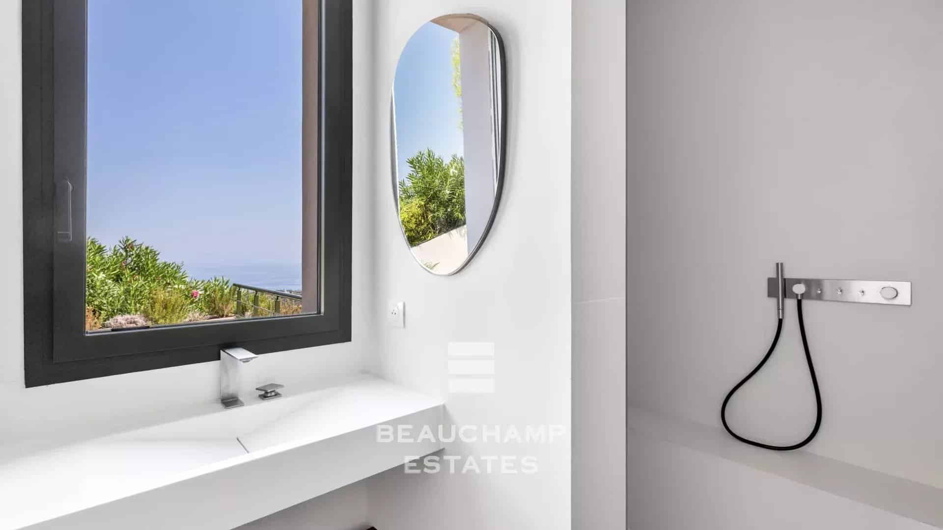 Contemporary 4-Bedroom Villa with Panoramic Sea Views – Roquebrune-Cap-Martin Contemporary 4-Bedroom Villa with Panoramic Sea Views – Roquebrune-Cap-Martin