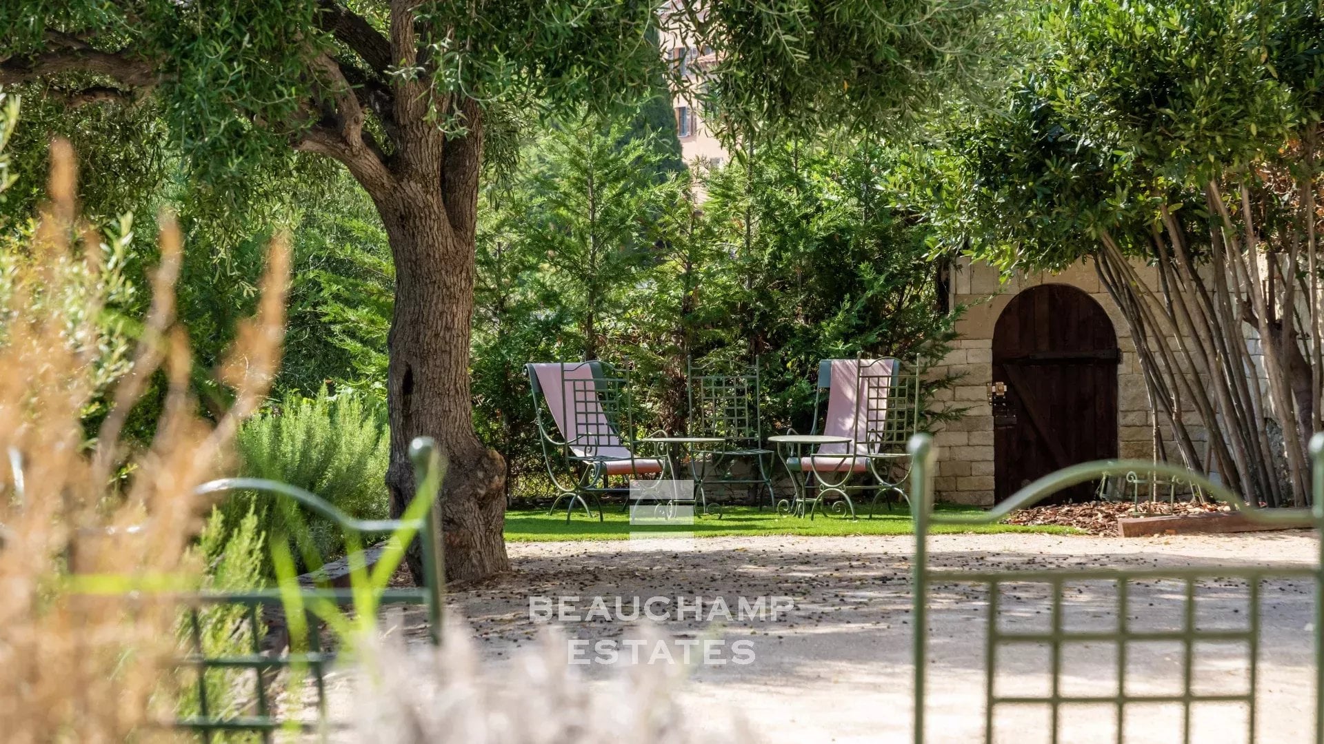 Contemporary 4-Bedroom Villa with Panoramic Sea Views – Roquebrune-Cap-Martin Contemporary 4-Bedroom Villa with Panoramic Sea Views – Roquebrune-Cap-Martin