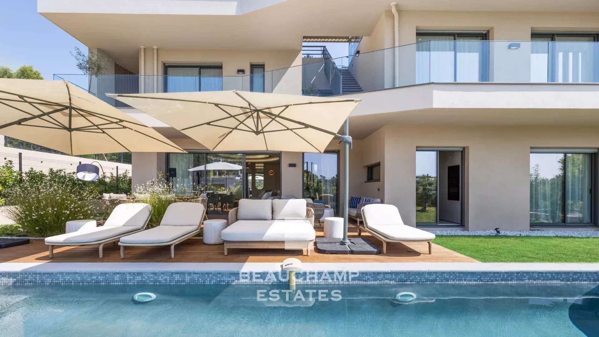 Contemporary 5-bedroom villa in the heart of a gated estate in Mougins Contemporary 5-bedroom villa in the heart of a gated estate in Mougins