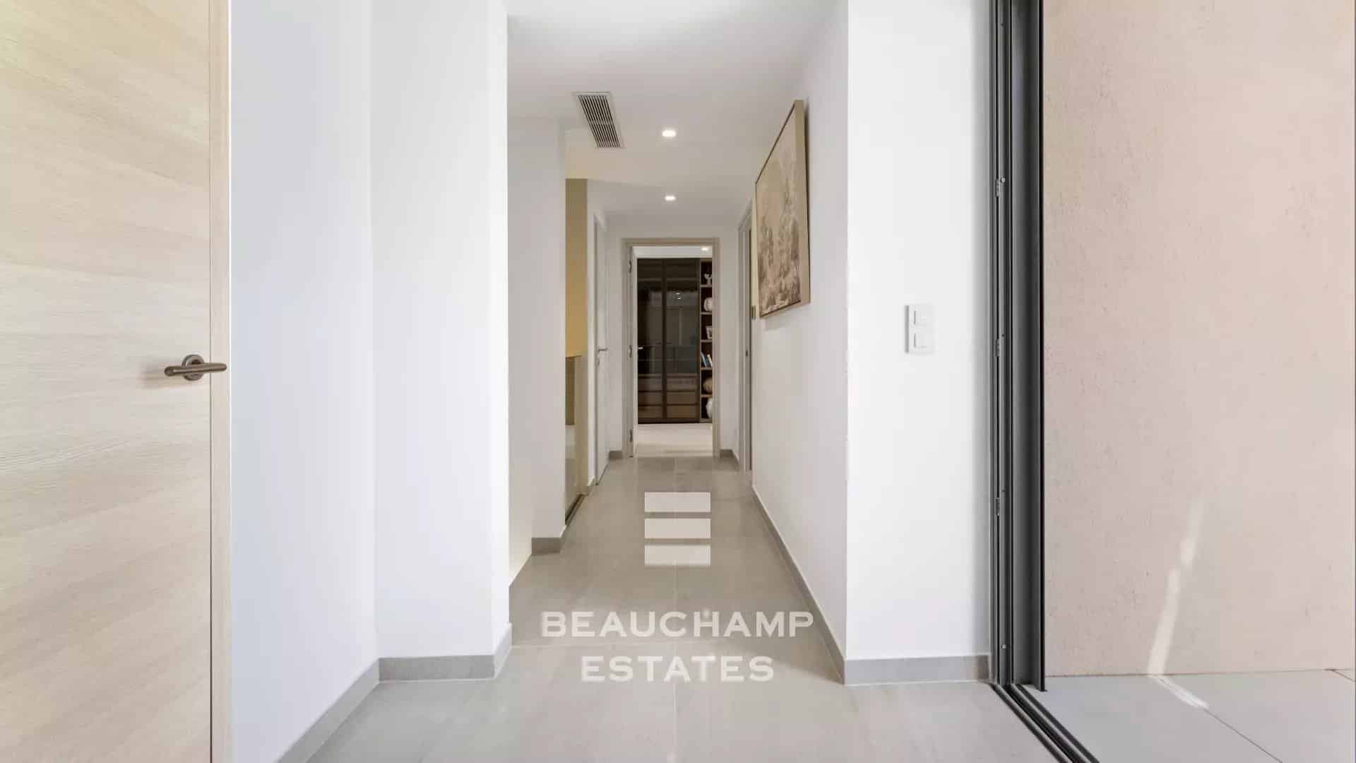 Contemporary 5-bedroom villa in the heart of a gated estate in Mougins Contemporary 5-bedroom villa in the heart of a gated estate in Mougins