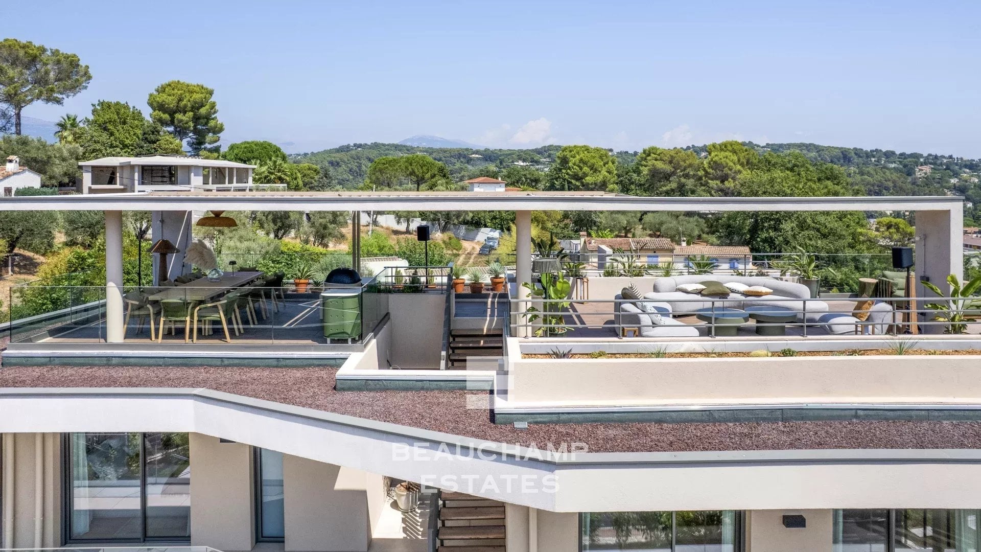 Contemporary 5-bedroom villa in the heart of a gated estate in Mougins Contemporary 5-bedroom villa in the heart of a gated estate in Mougins