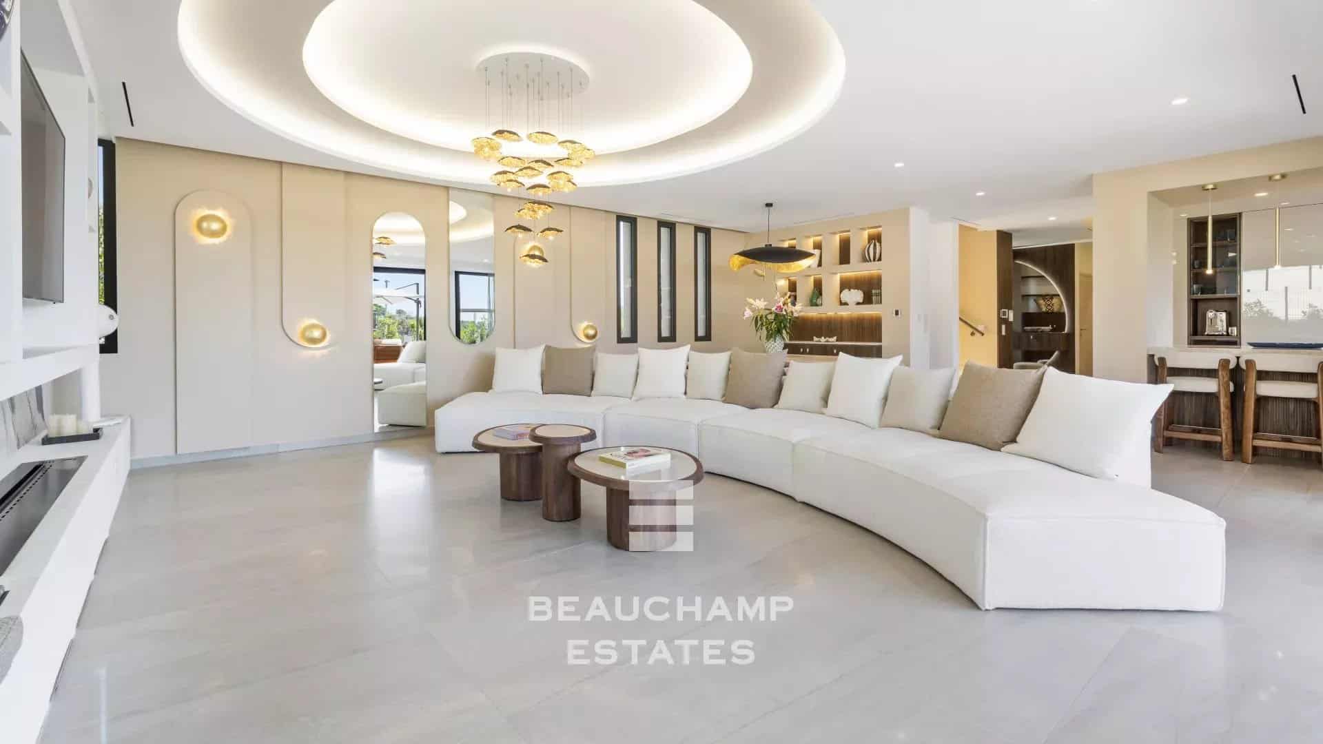 Contemporary 5-bedroom villa in the heart of a gated estate in Mougins Contemporary 5-bedroom villa in the heart of a gated estate in Mougins