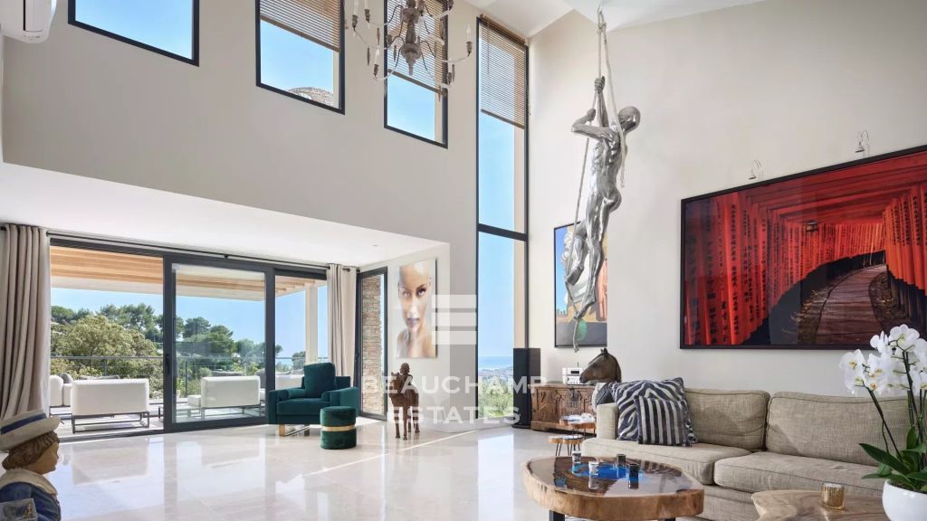 Contemporary 5-bedroom villa with panoramic sea views – Cannes
