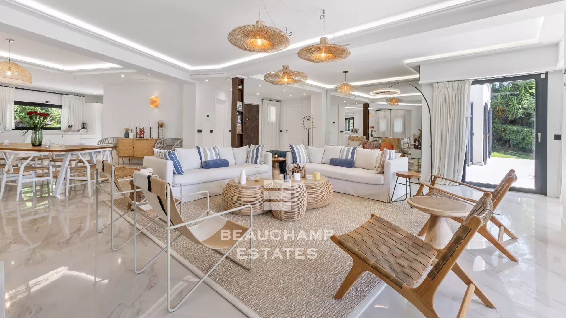 Contemporary 5-bedroom villa with pool – Super Cannes Contemporary 5-bedroom villa with pool – Super Cannes