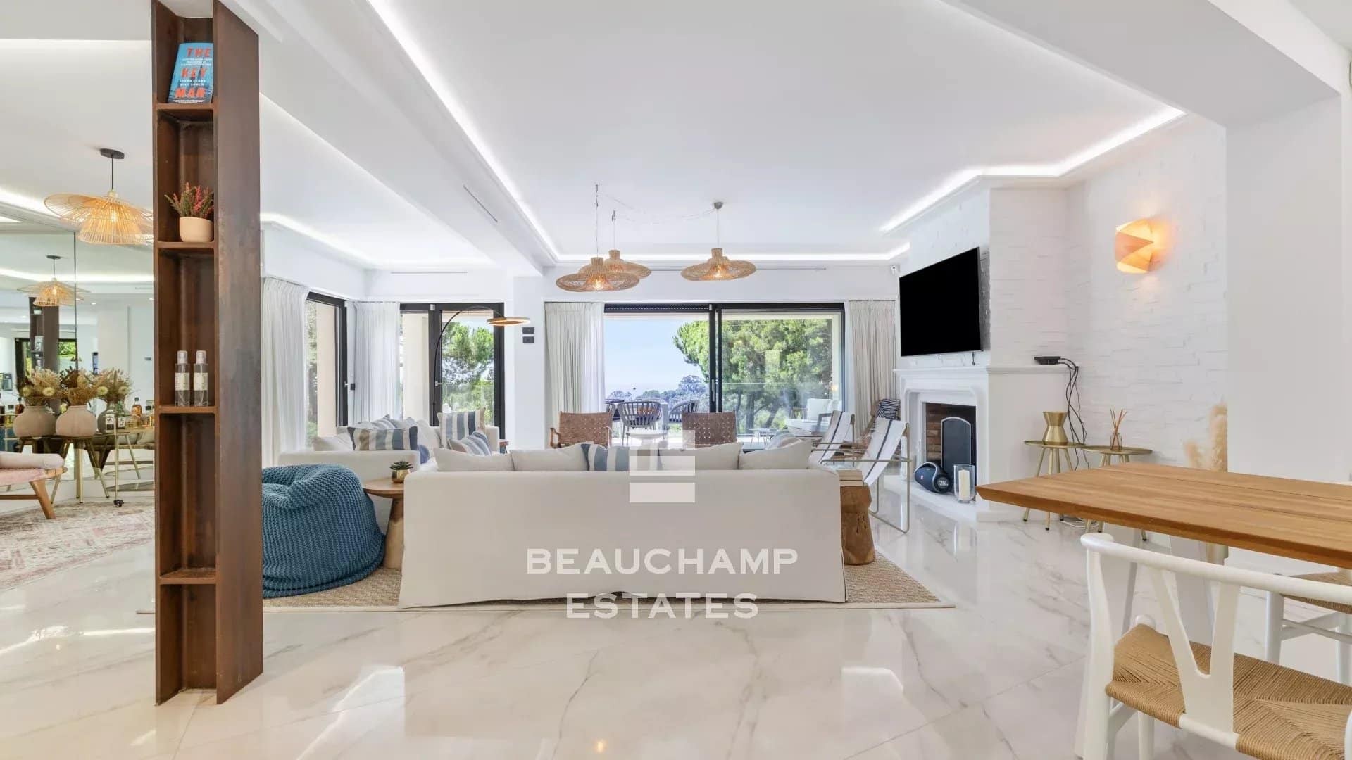 Contemporary 5-bedroom villa with pool – Super Cannes Contemporary 5-bedroom villa with pool – Super Cannes