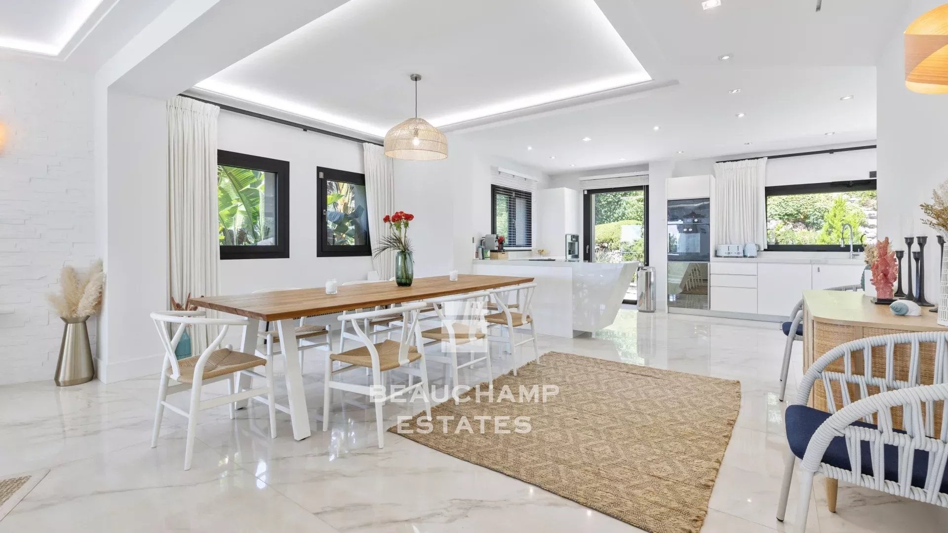 Contemporary 5-bedroom villa with pool – Super Cannes Contemporary 5-bedroom villa with pool – Super Cannes