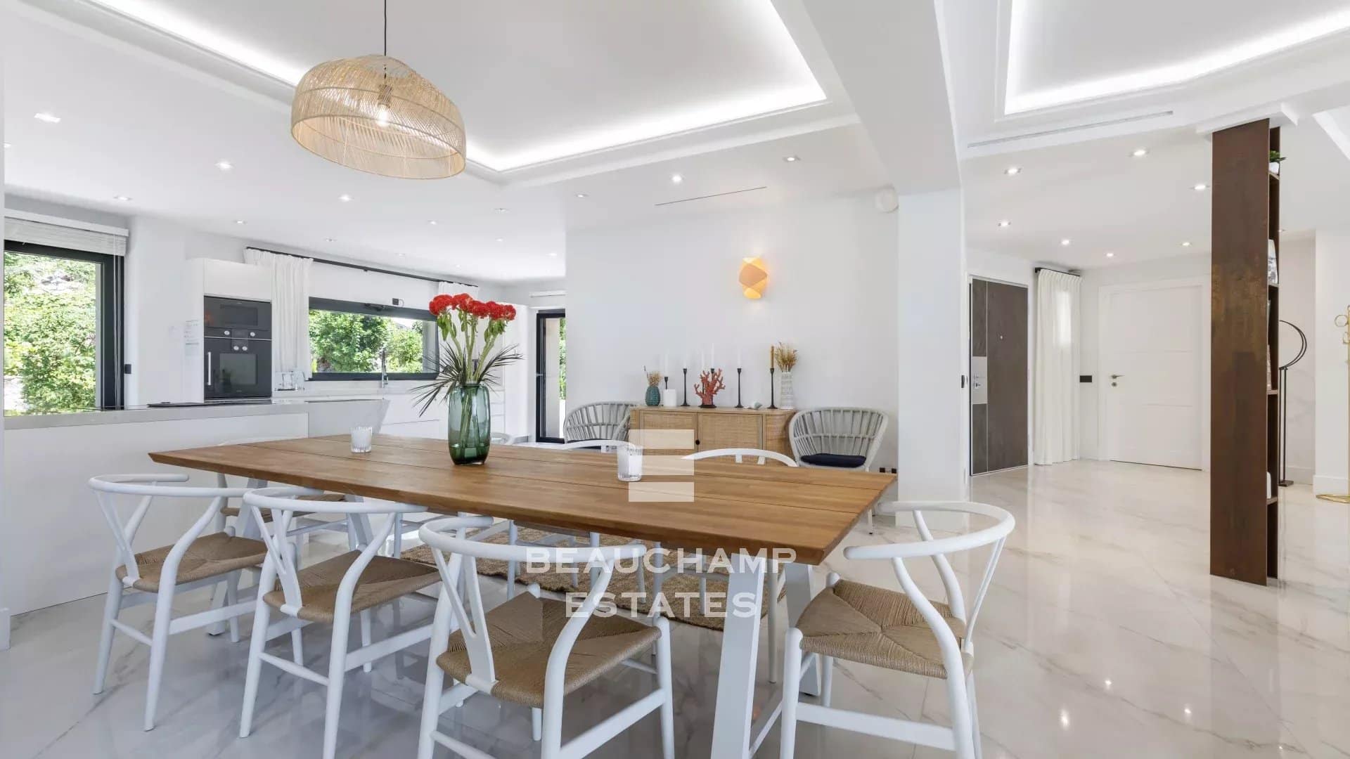 Contemporary 5-bedroom villa with pool – Super Cannes Contemporary 5-bedroom villa with pool – Super Cannes