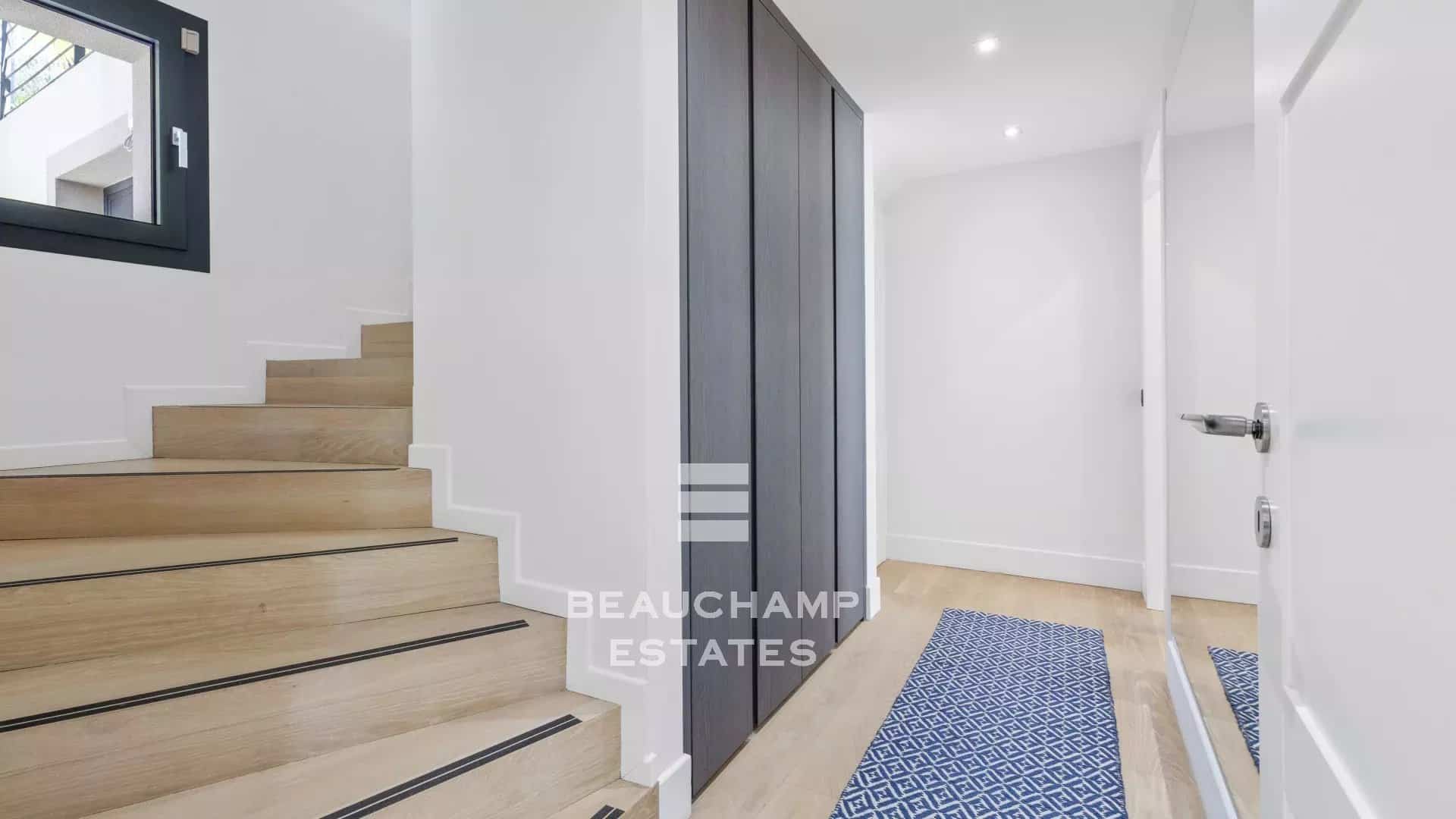 Contemporary 5-bedroom villa with pool – Super Cannes Contemporary 5-bedroom villa with pool – Super Cannes