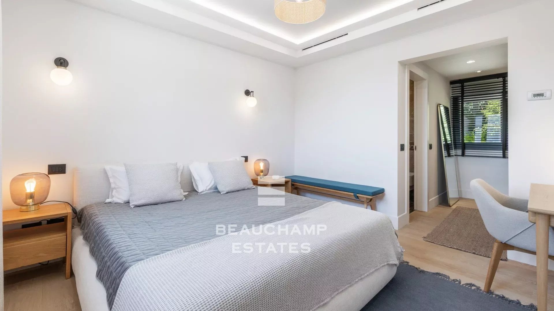 Contemporary 5-bedroom villa with pool – Super Cannes Contemporary 5-bedroom villa with pool – Super Cannes