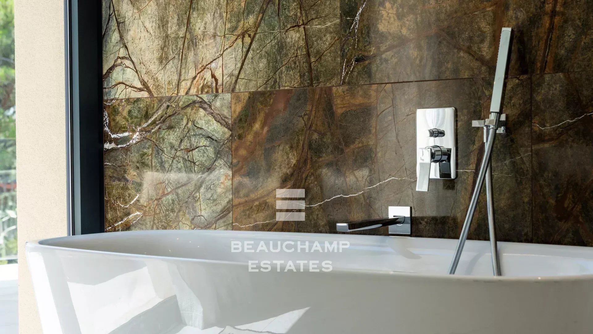 Contemporary 5-bedroom villa with pool – Super Cannes Contemporary 5-bedroom villa with pool – Super Cannes