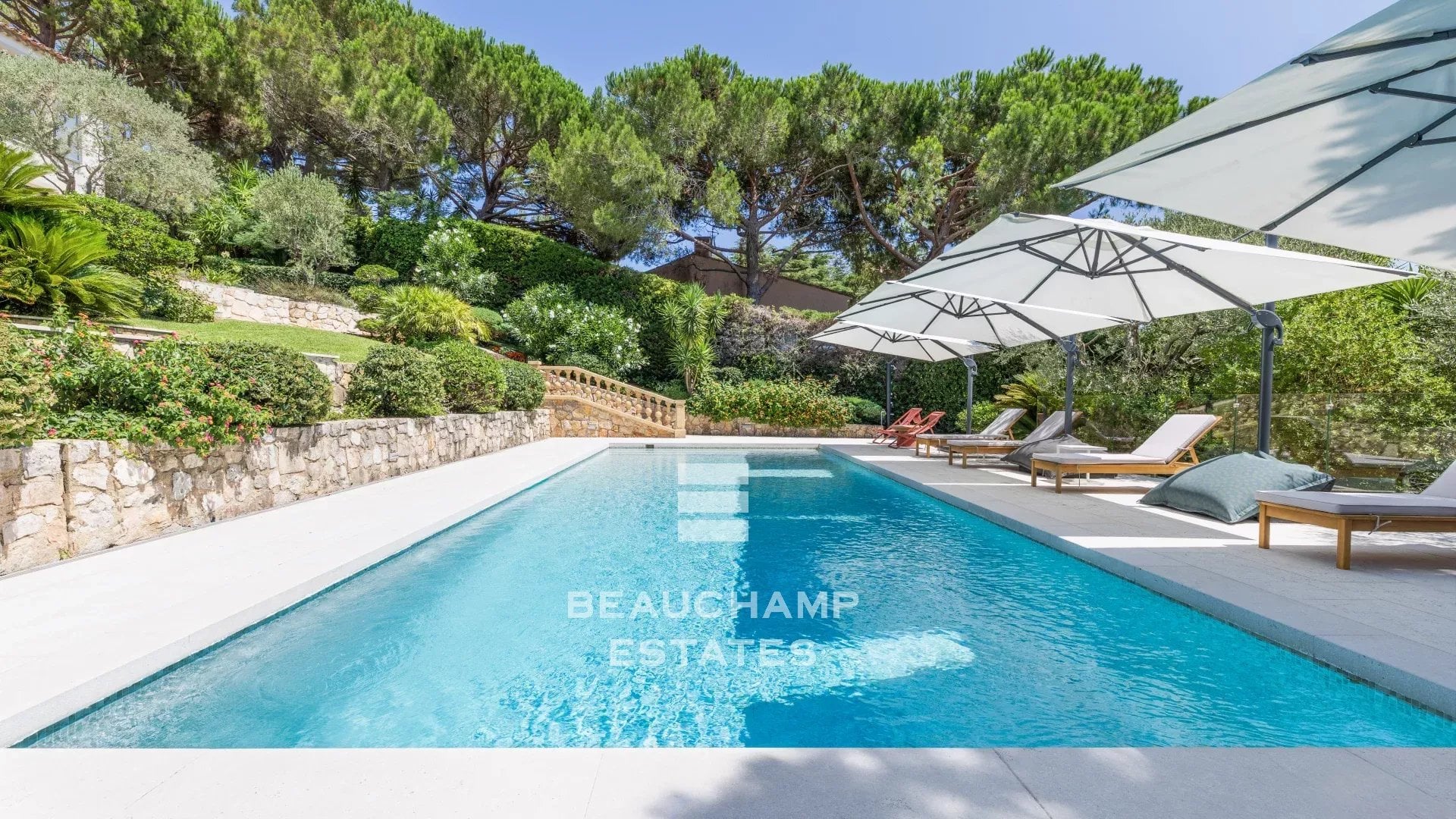 Contemporary 5-bedroom villa with pool – Super Cannes Contemporary 5-bedroom villa with pool – Super Cannes