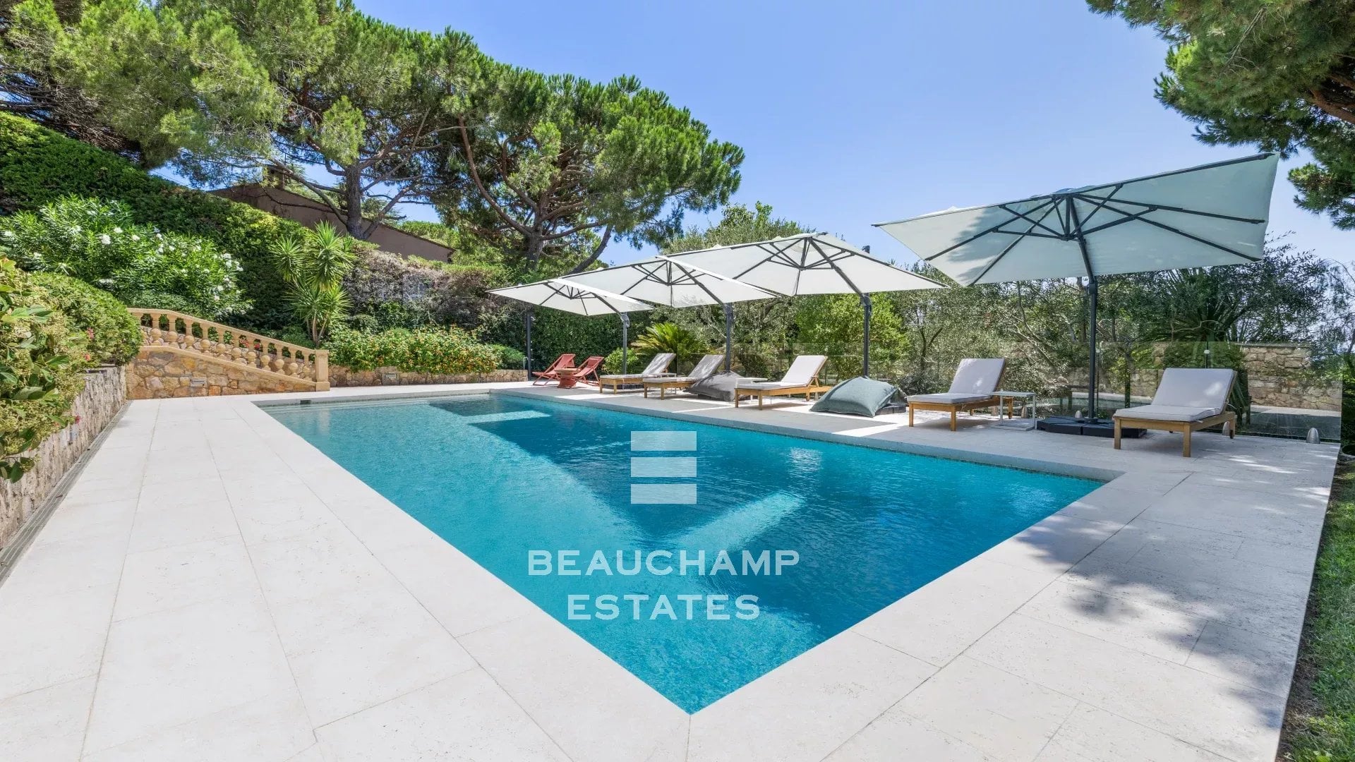 Contemporary 5-bedroom villa with pool – Super Cannes Contemporary 5-bedroom villa with pool – Super Cannes