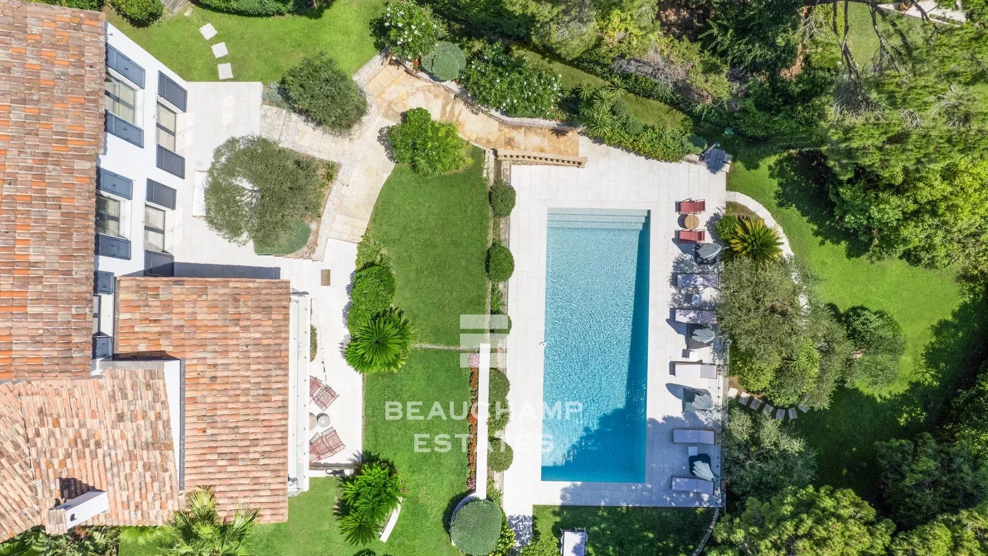 Contemporary 5-bedroom villa with pool – Super Cannes Contemporary 5-bedroom villa with pool – Super Cannes