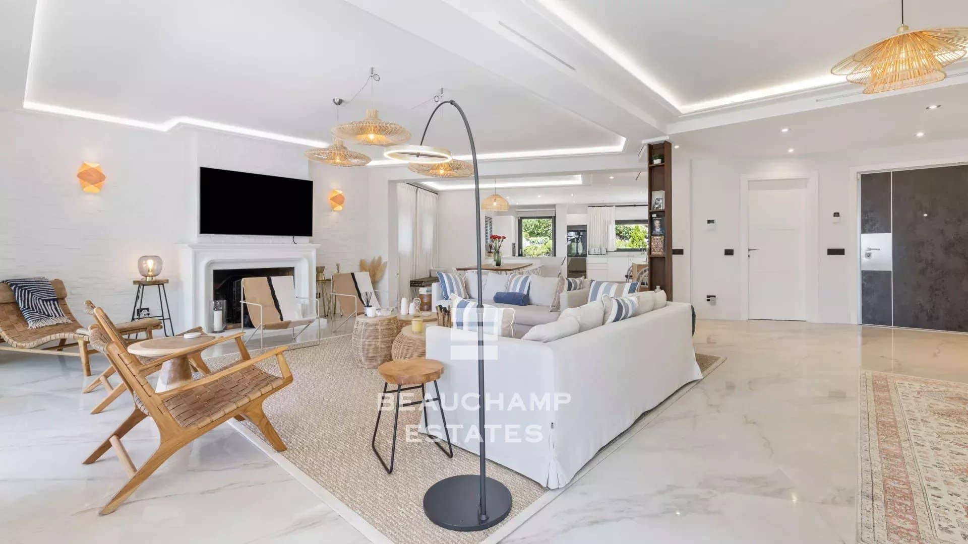 Contemporary 5-bedroom villa with pool – Super Cannes Contemporary 5-bedroom villa with pool – Super Cannes