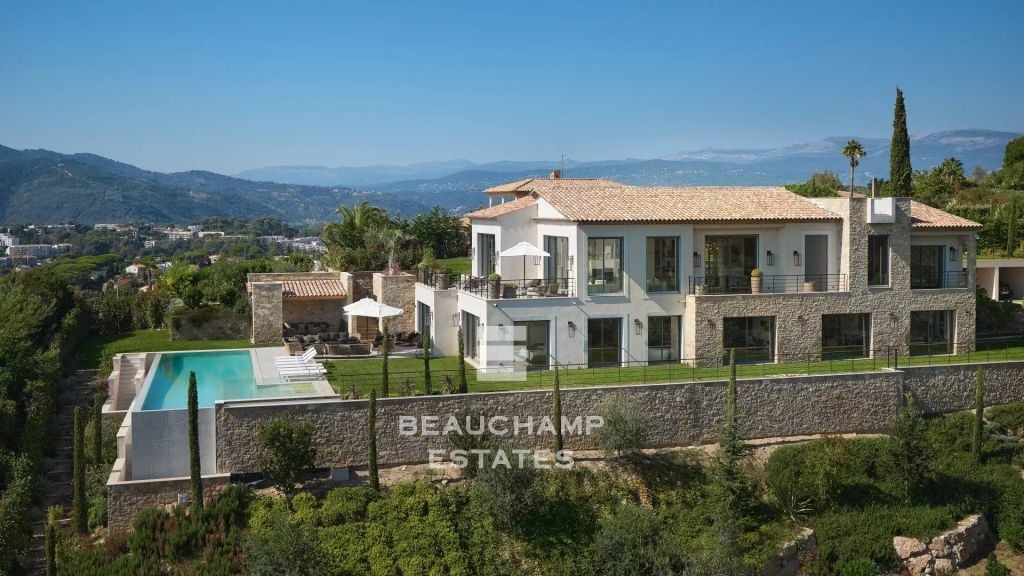 contemporary villa 5 bedrooms with panoramic sea views – Cannes