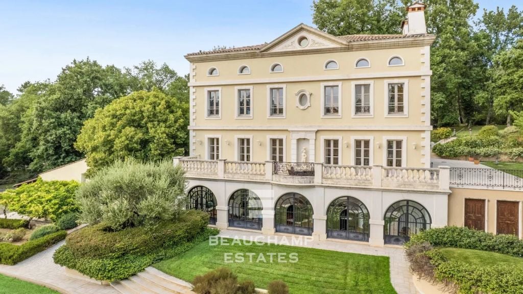 Exceptional 11-Bedroom Estate with Swimming Pool – Callian