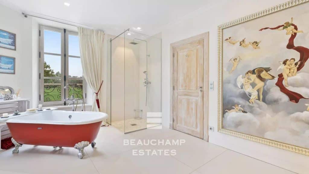 Exceptional 11-Bedroom Estate with Swimming Pool – Callian