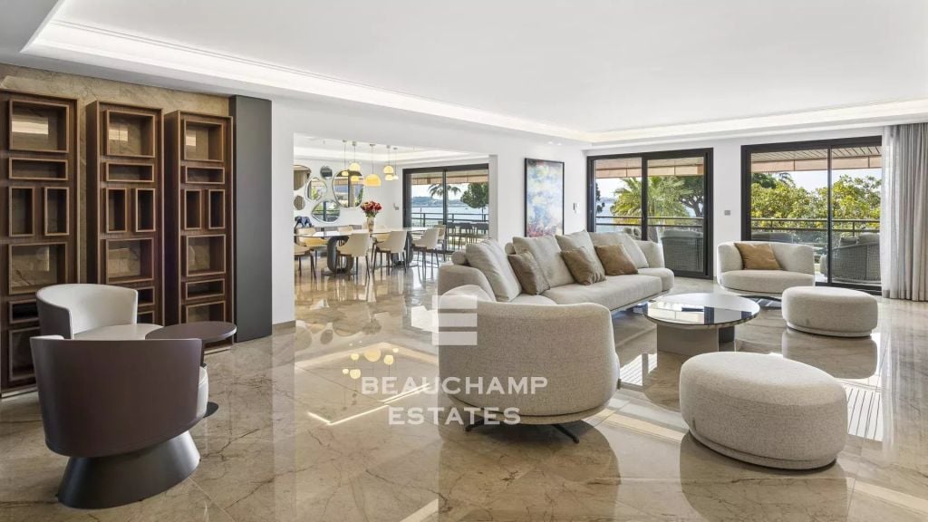 Exceptional Apartment 5 bedrooms with terrace and panoramic sea views – Cannes Banane