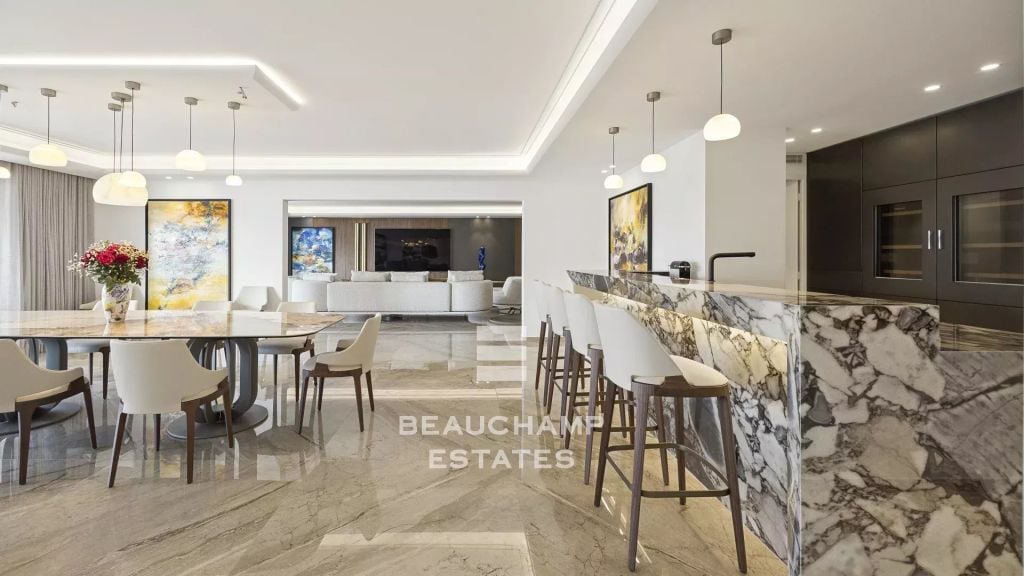 Exceptional Apartment 5 bedrooms with terrace and panoramic sea views – Cannes Banane