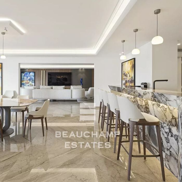 Exceptional Apartment 5 bedrooms with terrace and panoramic sea views – Cannes Banane