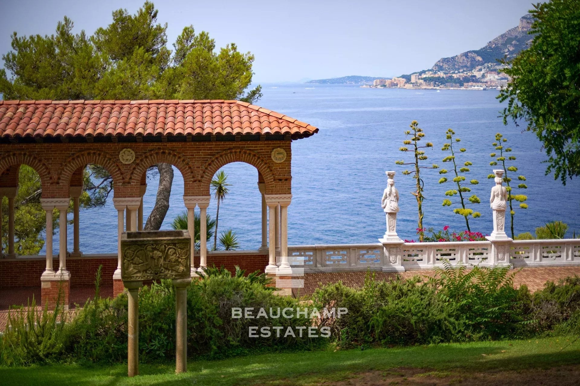 Exceptional historic property: Villa Cypris – Roquebrune-Cap-Martin Exceptional historic property: Villa Cypris – Roquebrune-Cap-Martin